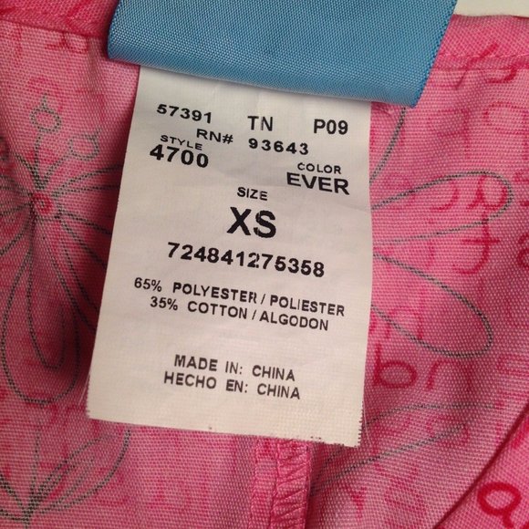 Scrub HQ Heart Flower Pink Valentine Women's Size XS V-Neck SS Words Scrubs - Picture 4 of 8